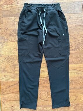 Figs Yola High-Rise Slim Scrub pants